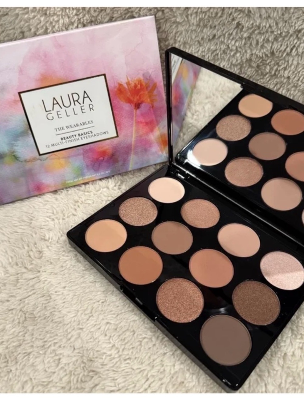 Laura Gellar The Wearables Beauty Basics 12 Eyeshadows New Never used (Open box)